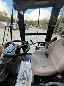 Chargeuse compacte Caterpillar 953C d'occasion de haute qualité, capacité nominale de 45 tonnes, modèle 2018, moteur et boîte de vitesses - Product Image 5