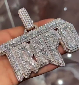 Colgante de Plata de Ley 925 con Letra Inicial Personalizada, Diamante Moissanite VVS Brillante, Microincrustaciones, Estilo Hip Hop, para Uso Diario - Product Image 1