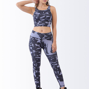 Conjunto de Yoga para mujer con estampado de sublimación personalizado con logotipo personalizado, cintura media, transpirable, de talla grande, con logotipo frontal, mallas sexis con sujetador - Product Image 6