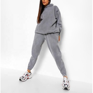 ชุดวอร์มสไตล์แอซิดวอชสำหรับผู้หญิง 450GSM เสื้อฮู้ดดี้ กางเกงจ็อกเกอร์ ชุดลำลองแนวสตรีทแวร์ ผู้ผลิตสำหรับผู้หญิง - Product Image 1