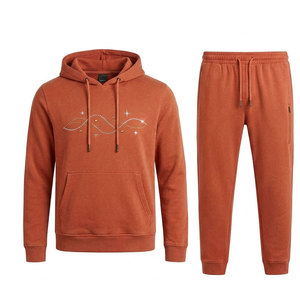 Chándal de moda con pedrería para hombre, ajuste cómodo, material suave, ideal para uso diario y actividades de estilo urbano. - Product Image 1