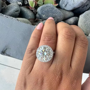 Anillo de compromiso de 8 quilates de Diamante Blanco clásico Chapado en plata de ley 925, IGI joyería de moda, diseño de corazón para mujer - Product Image 1