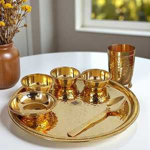 Juego de Vajilla de 7 Piezas de Latón Puro Martillado, Diseño Chino Tradicional con Línea de Cuentas, Vajilla Elegante - Product Image 1