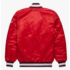 Vêtements d'équipe avec logos brodés Veste à bouton pression Bomber de mode pour homme Veste en gros Chenille et logos de broderie - Product Image 2