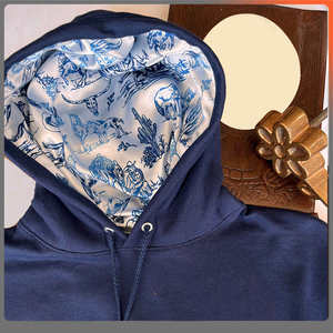 Sudadera Extra Grande de Doble Capa 100% Algodón Orgánico con Forro de Satén, Logotipo Bordado Personalizado e Impresión Puff - Product Image 1