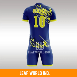 2023 Concevez votre propre ensemble d'uniformes de football de haute qualité Logo personnalisé imprimé maillot en maille et short Dernières tenues d'équipe de football - Product Image 5