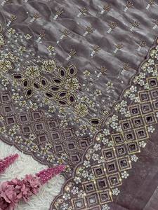 Salwar Kameez traditionnel cousu, coupe ajustée, brodé, réversible, pour femmes, occasions de fête, mariage, Diwali, saisons d'hiver et d'été - Product Image 4