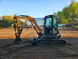 Mini-excavatrice CASE CX50D 5,0 tonnes pour des performances de creusement de précision et une durabilité sur les chantiers difficiles à prix avantageux - Product Image 2