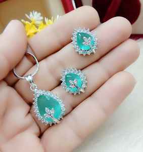 ชุดจี้เพชรเพอร์ไมอุนทรงรีเพชรแบบอเมริกันที่สวยงามเครื่องประดับงานปาร์ตี้ทำมือดีไซน์พรีเมี่ยมสินค้าจำนวนมาก - Product Image 5