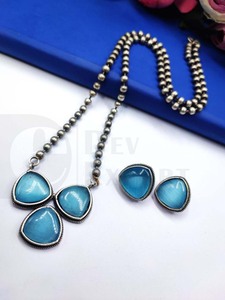 Gorgeous Brass Silver Necklace with Beautiful Monalish Stone Work <b>Oxidized</b> Pearl As Main Stone Stunning Design for Gifts - Product Image 2