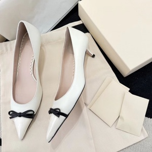 Sandalias de tacón bajo de satén con hebilla de un solo tira y punta fina blancas, estilo sexy para oficina y citas, zapatos de tacón de moda para mujer. - Product Image 2