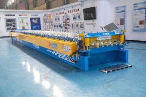 เครื่องขึ้นรูปแผ่นพื้นและแผ่นหลังคาคุณภาพสูง ผลิตภาพสูง - Product Image 3