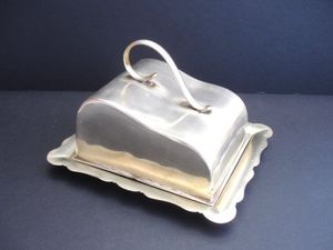Beurrier en acier inoxydable écologique, moderne et minimaliste, de haute qualité, avec couvercle rabattable, pour la maison et la restauration - Product Image 5
