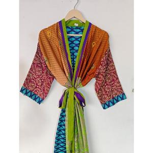 Kimono en soie de Bohème fait à la main en soie recyclée Srai Robe de maternité Vêtements de nuit thermiques Robe de plage Bikini pour l'été - Product Image 4