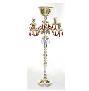 Bougeoir centre de table de mariage avec cristaux suspendus fait à la main et matériel de cristal grand candélabre de cristal de mariage - Product Image 1
