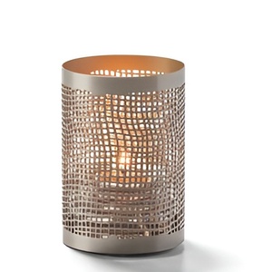 Elegantes Portavelas de Metal Vintage para Decoración del Hogar, Portavelas Geométricos con Detalles Decorativos en Dorado y Plateado 2026 - Product Image 3