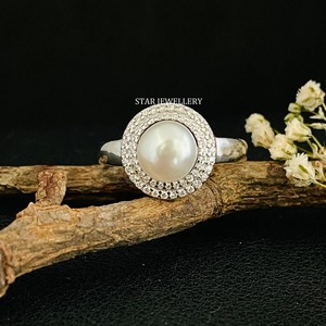 Bague de fiançailles Halo diamant naturel et perle en or massif 14K, bague Halo diamant naturel taillé diamant et perle - Product Image 5