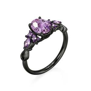 แหวนหมั้นประดับเพชรเจลูเลีย แบล็ค วิน รูปวงรีสีม่วง - Product Image 2