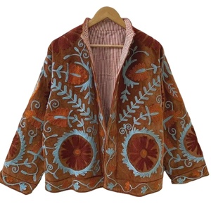 Veste courte en velours brodée Suzani marron, veste artisanale pour festival, veste ethnique vintage, manteau bohème, cadeau pour femme - Product Image 1