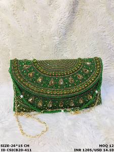 Pochette de mariée ethnique fabriquée à la main à la main, sac à bandoulière de luxe à motif carré pour les mariages et les occasions spéciales - Product Image 5