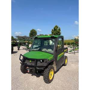 Veicolo utilitario John Deeree XUV835R che offre prestazioni eccellenti per agricoltura, caccia e gestione delle proprietà - Product Image 3