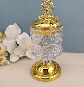 Brûleur Bakhoor d'encens en métal de conception fabriquée à la main Brûleur d'intérieur classique en métal poli et cristal de qualité supérieure - Product Image 3