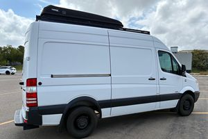 Mercedes-Benz Sprinter 2500 Turbodiesel V6 2013 Usada en Excelentes Condiciones - Product Image 5