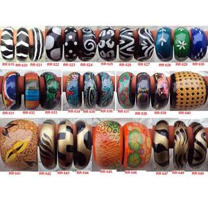 Bracelets en résine de style religieux de qualité supérieure BS INTERNATIONAL, en stock, forme de boule, plusieurs couleurs, pour femmes, pour mariage, culturels - Product Image 1