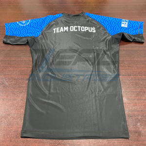 Rashguards MMA personnalisés, impression par sublimation, protection ultaviolette, 240 gsm, compression, grappling, rashguards BJJ, fabriqués au Pakistan - Product Image 2