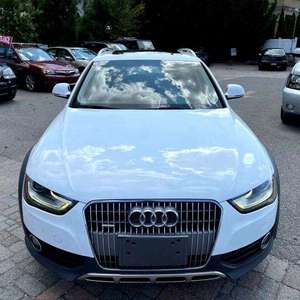 Audi AWD 2.0T quattro Premium Plus 4dr 2014 Usado en Buenas Condiciones - Product Image 1