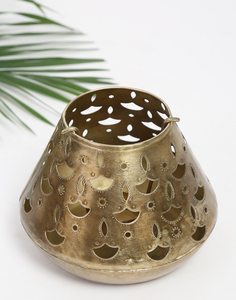 Indian Factory Made Iron Metal <b>Tea</b> <b>Light</b> Votive Holder Manufacturer Handmade Design Antique Metal <b>Tea</b> <b>Light</b> Candle Holder - Product Image 1
