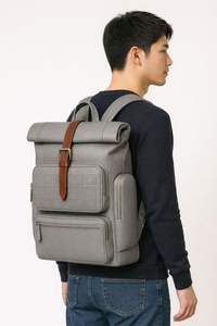 Sac à dos en cuir véritable gris pour homme avec sangle et boucle en cuir marron, design décontracté et professionnel, compartiment rembourré pour ordinateur portable de 15,6 pouces - Product Image 5