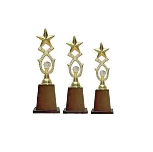 Nouveaux modèles en vente en gros en usine Trophy Cup Metal And Metal Awards Prix du meilleur design avec logo personnalisé
