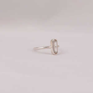 Anillo de compromiso de diamante cultivado en laboratorio de corte esmeralda personalizado 18KT oro blanco sólido retrato solitario anillo grande y fino anillo certificado IGI - Product Image 4