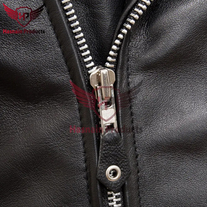 แจ็กเก็ตนักขี่จักรยานหนังแกะสีดำสำหรับผู้ชายดีไซน์กระดุมสองแถวผ้าซาตินนุ่มซับในแบบกำหนดเองสำหรับฤดูหนาว - Product Image 6