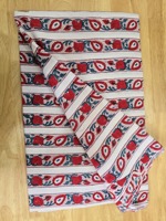 Tissu en coton pur imprimé à la main, fil peigné doux, matériau de qualité supérieure, tissu en coton biologique avec impression à la main, motif croisé