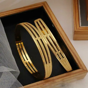 Bracelet en laiton doré Bracelet en laiton tendance Bijoux de mode Bracelets de haute qualité pour dames Bracelets de bijoux à la main Prix d'usine - Product Image 4