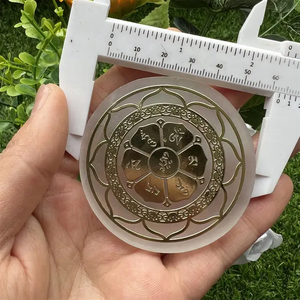 Nouvelle arrivée Plaque de chargement en sélénite gravée plaquée or Tranche de sélénite Favorise la paix et le calme Nettoyez votre énergie - Product Image 3