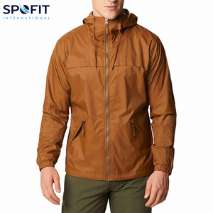 Chaqueta de lluvia ligera a prueba de viento impermeable con capucha para hombre adulto logotipo personalizado directo de fábrica diseño estilo de calle principal - Product Image 1