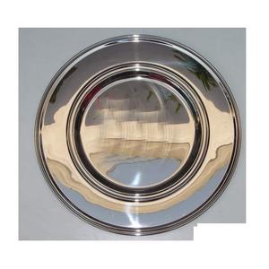 Assiette de service en métal pour les dîners de cérémonie religieuse, assurant une cohérence décorative dans les repas festifs spirituels - Product Image 3