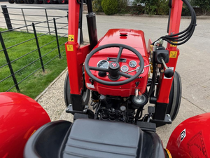 รถแทรกเตอร์ Massey Ferguson MF 230 35 แรงม้า ราคาถูก สำหรับงานเกษตร ดีเซล ขับเคลื่อน 4 ล้อ พร้อมอุปกรณ์ 3 จุด PTO ขาย - Product Image 6