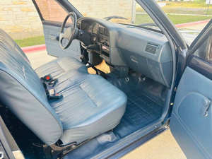 รถยนต์มือสองคุณภาพดีราคาประหยัด ปี 1992 โตโยต้า ปิ๊กอัพ พวงมาลัยซ้าย - Product Image 4