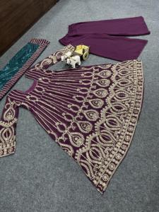 Vestido clásico con bordado floral para mujer Diseño casual corto hasta la rodilla con lentejuelas Técnica tejida de tamaño libre - Product Image 5