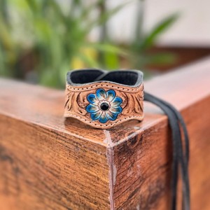 Pulsera de cuero genuino de grano completo de calidad superior Western Tooled Leather Turquoise Floral Cuff Custom Cowhide Women Wristband - Product Image 2