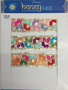 Élégante dentelle brodée florale noire avec des détails complexes, parfaite pour créer des robes de mariée sophistiquées, vêtements de soirée - Product Image 4