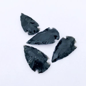 Venta al por mayor de puntas de flecha de piedra natural hechas a mano, cristal para atracción de riqueza, piedra decorativa tallada, fragmentos de piedra en bruto. - Product Image 1