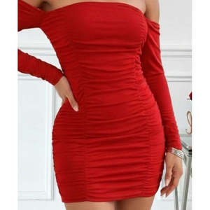Vestido corto fruncido con hombros descubiertos y mangas largas para mujer, modelo 28737 - Rojo - Product Image 2