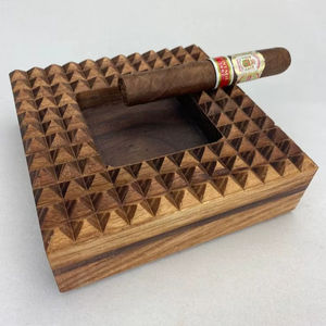 ที่เขี่ยบุหรี่ไม้เนื้อแข็งธรรมชาติ |   ที่เขี่ยบุหรี่ไม้ทำมือสำหรับบุหรี่และซิการ์ |   ที่เขี่ยบุหรี่แบบตั้งโต๊ะ คลาสสิก เป็นมิตรกับสิ่งแวดล้อม - Product Image 1