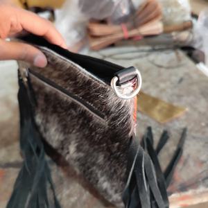 Meilleure vente sac à bandoulière en cuir véritable de style bohème occidental usiné avec des glands de fleurs directement du fabricant - Product Image 4