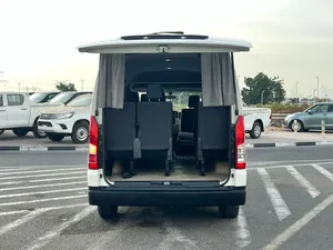 HIACE 2023 USADA EN EXCELENTES CONDICIONES, 13 PLAZAS - Product Image 5
